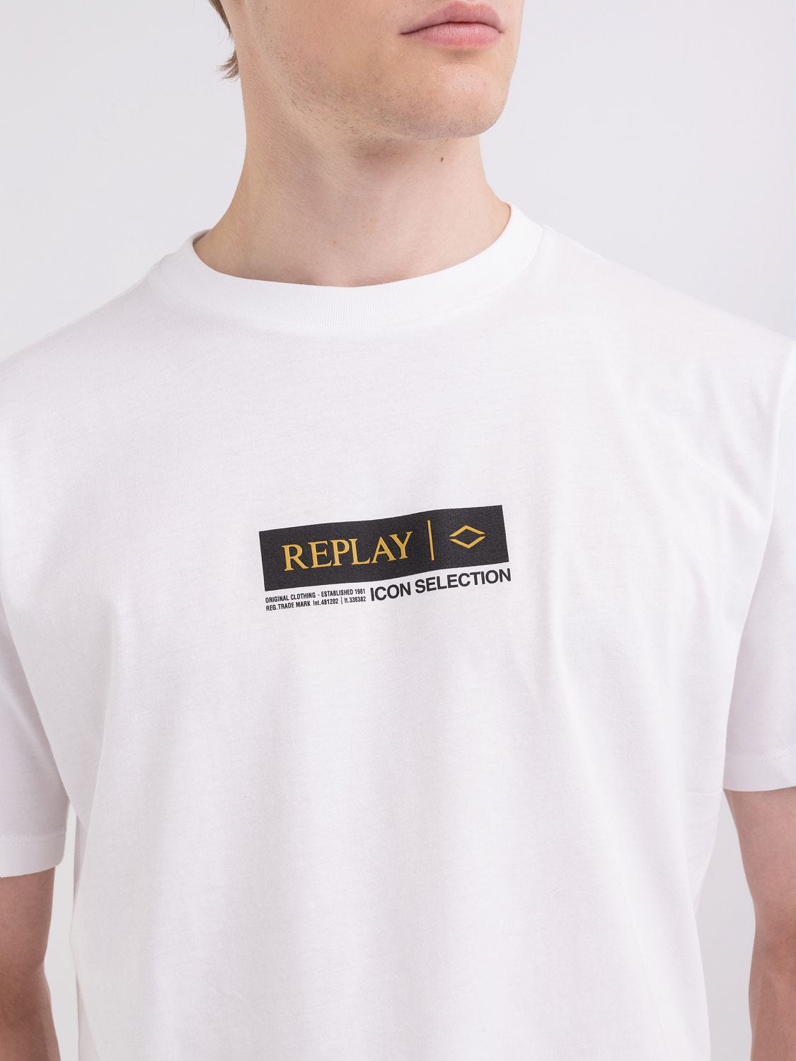 Replay t shirt hotsell 2020