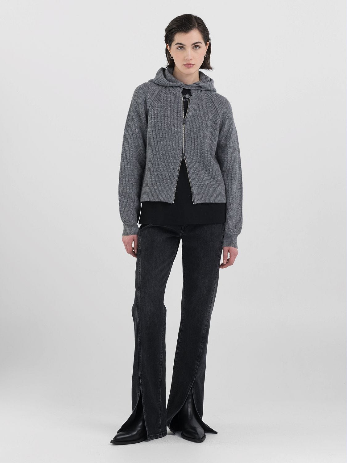 CROPPED HOODED SWEATER WITH ZIP