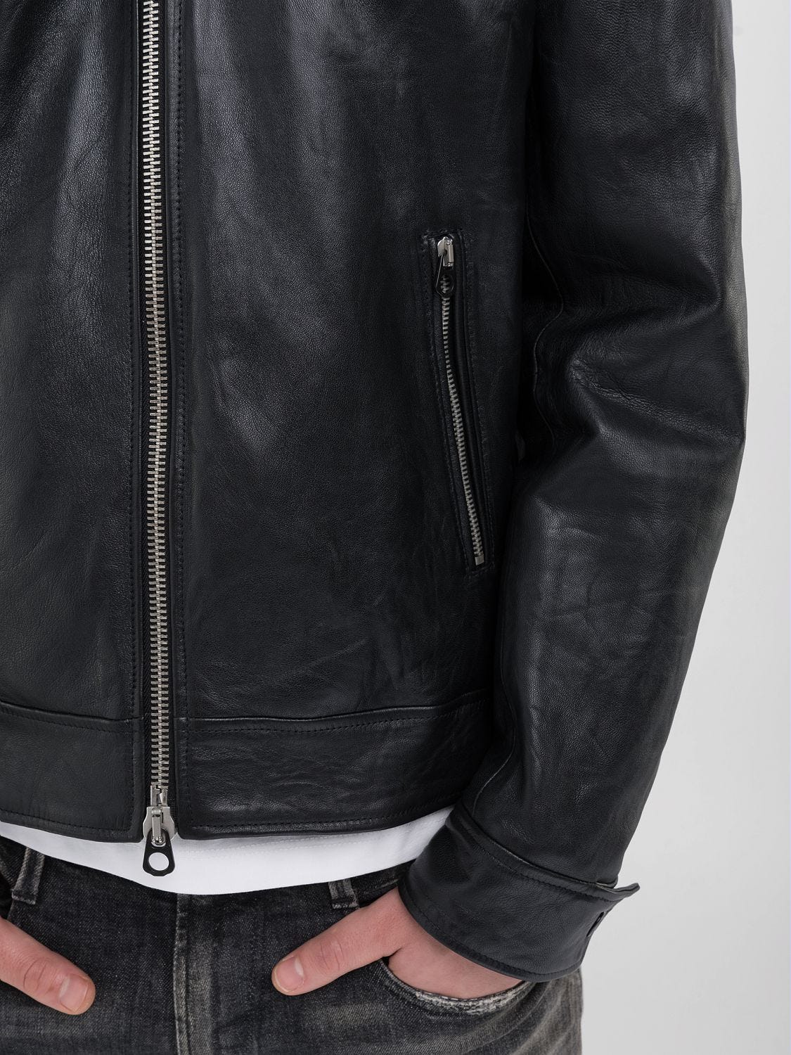 LEATHER JACKET WITH COLLAR