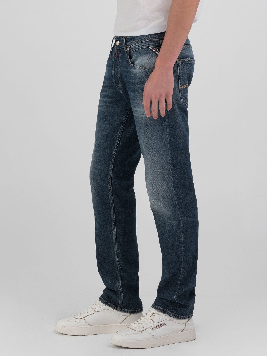 GROVER STRAIGHT-FIT JEANS