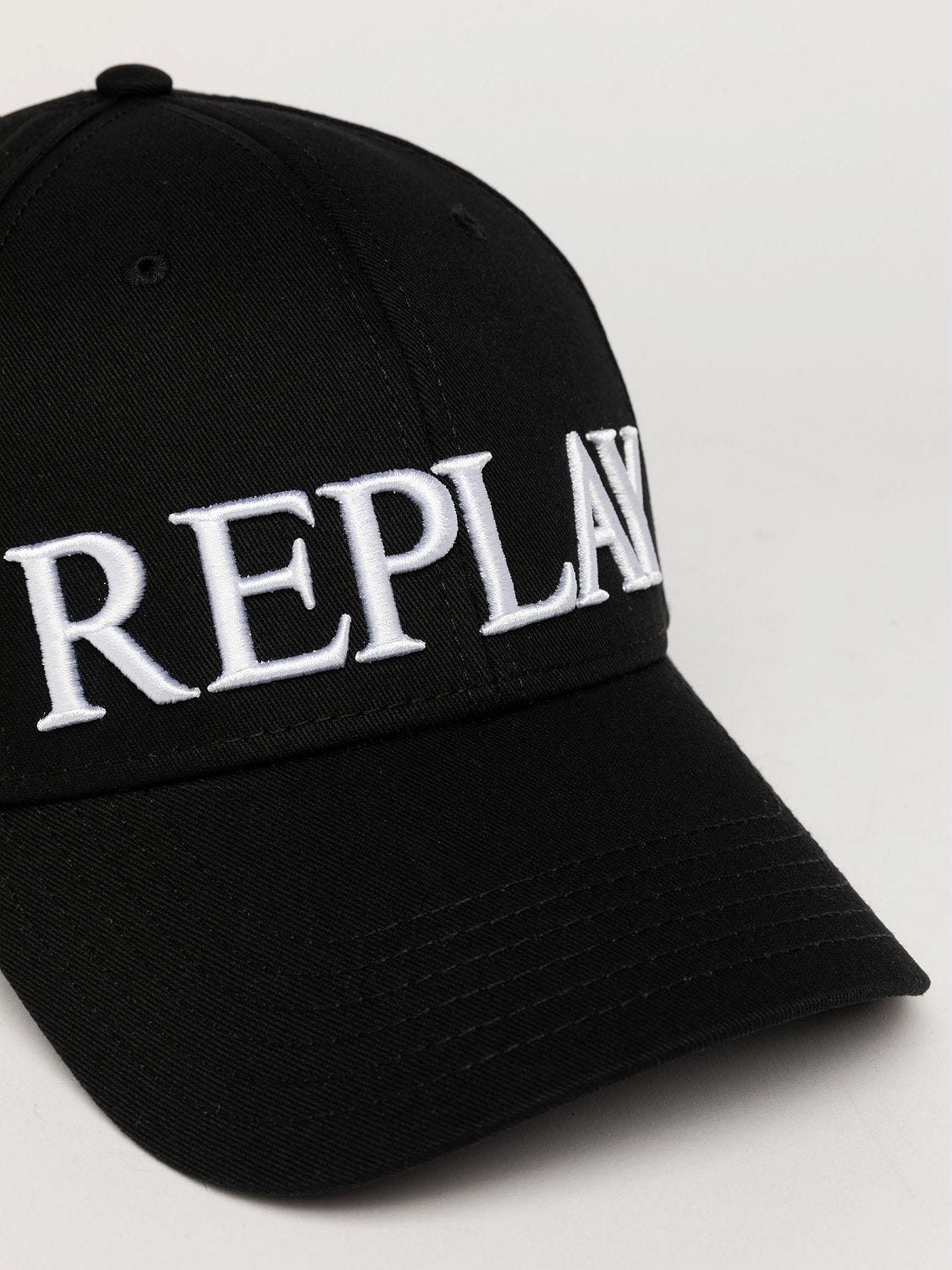 BASEBALL CAP WITH MAXI LETTERING