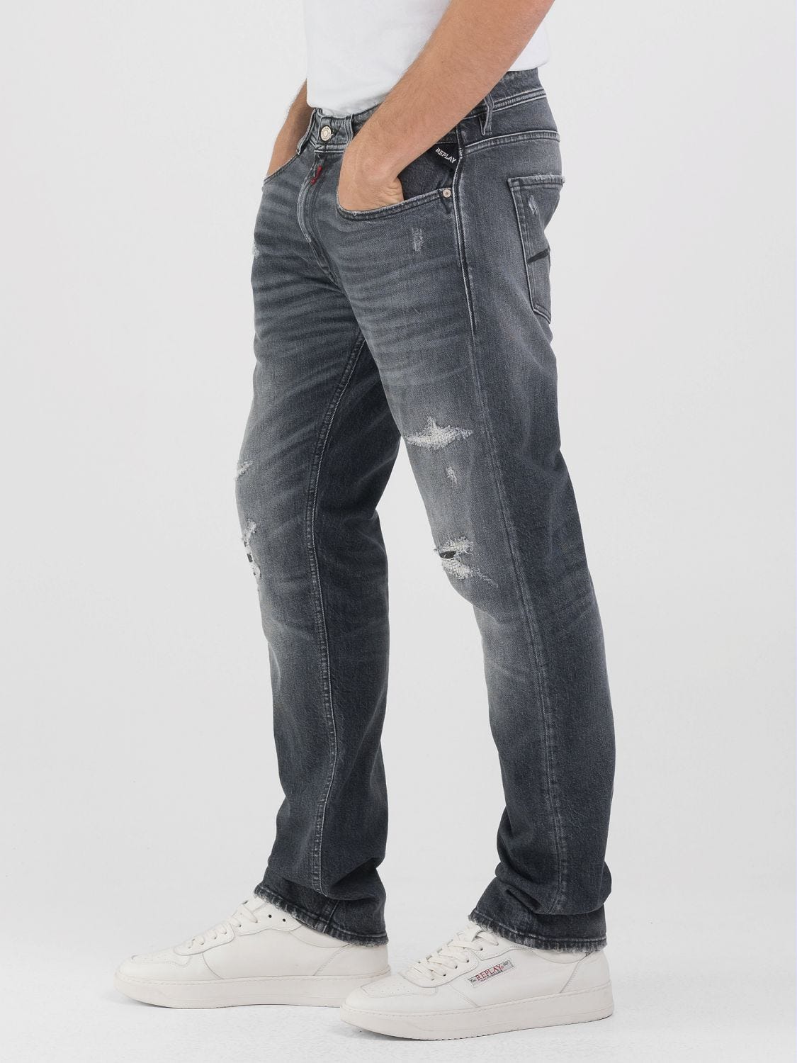 ROCCO COMFORT-FIT JEANS