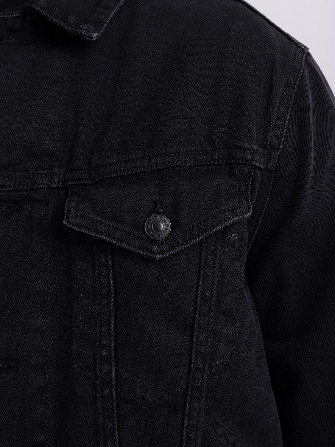 Jacket in black denim