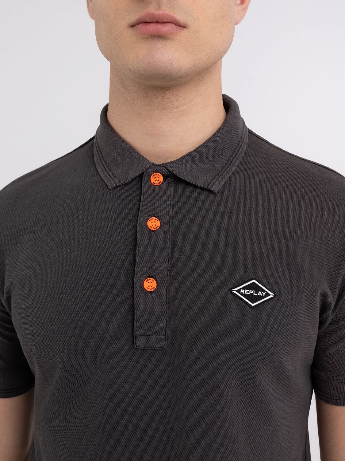 Polo shirt with print and contrasting coloured buttons