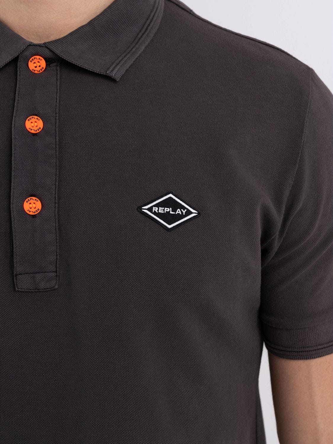 Polo shirt with print and contrasting coloured buttons