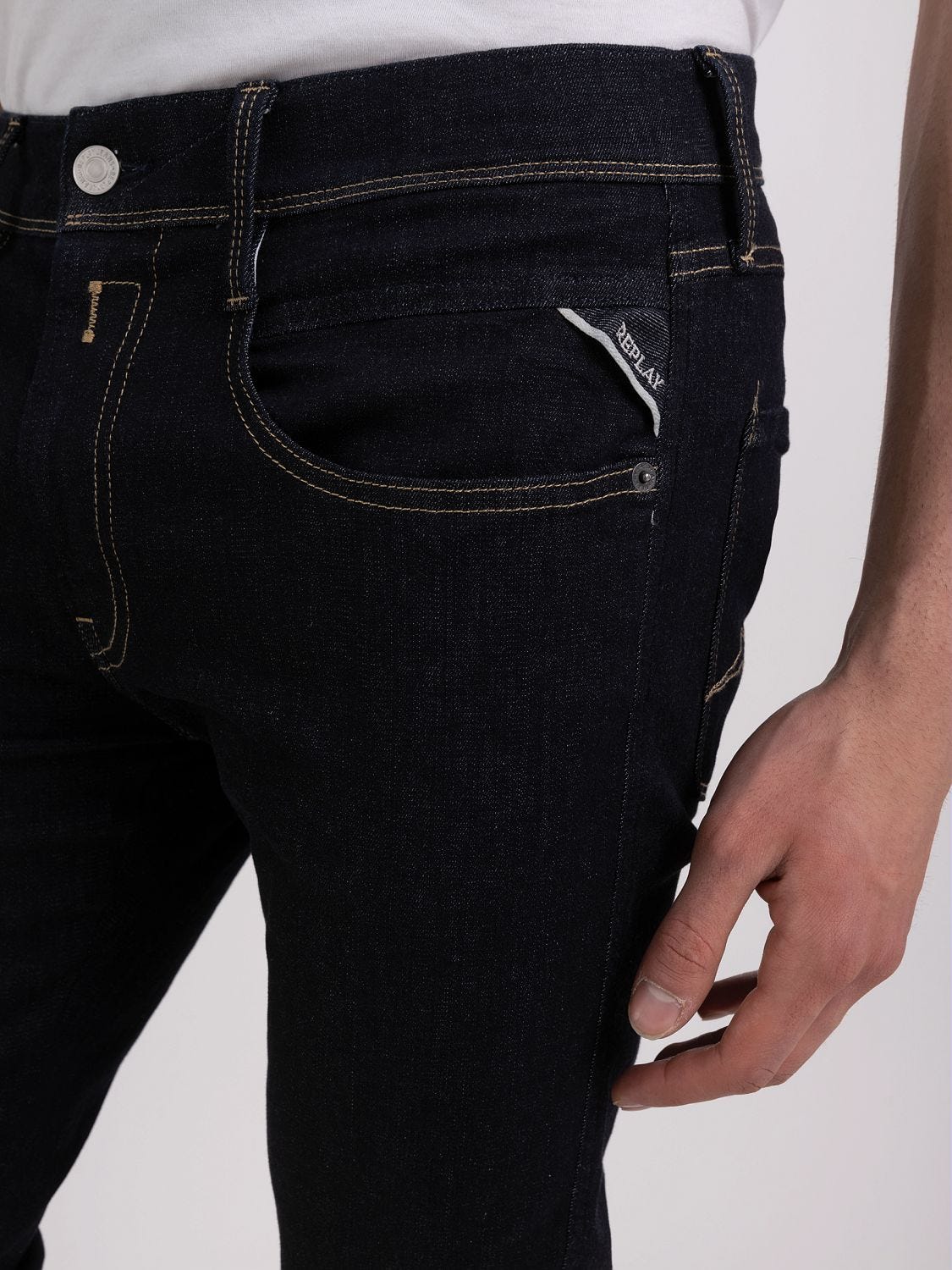 ANBASS SLIM-FIT JEANS