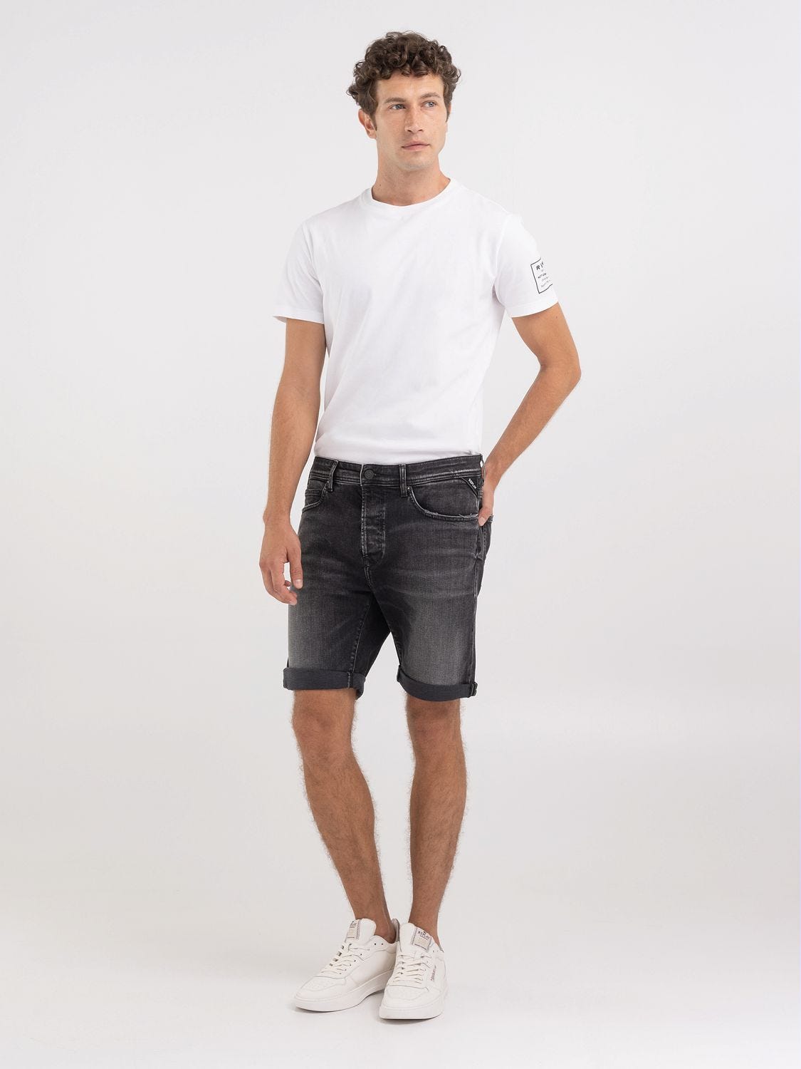 Tapered fit top shorts