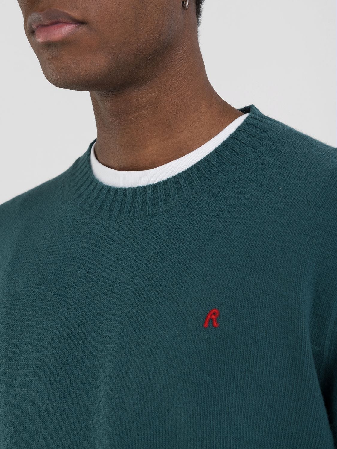 WOOL BLEND CREW NECK SWEATER