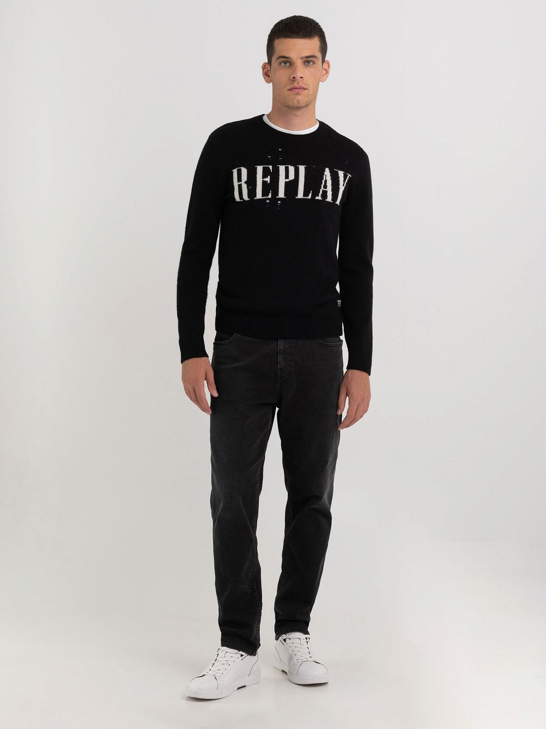 Sweater with jacquard logo