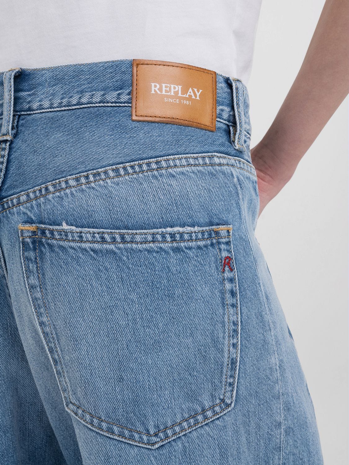 NARJA BAGGY FIT JEANS